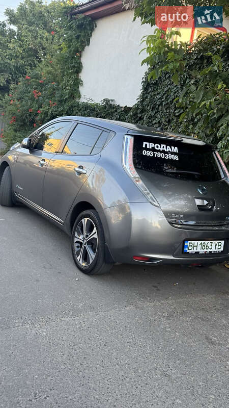 Хэтчбек Nissan Leaf 2015 в Черноморске фото 33 Хэтчбек Nissan Leaf 2015 в Черноморске