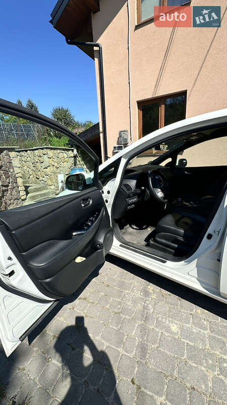 Хэтчбек Nissan Leaf 2014 в Львове фото 9 Хэтчбек Nissan Leaf 2014 в Львове