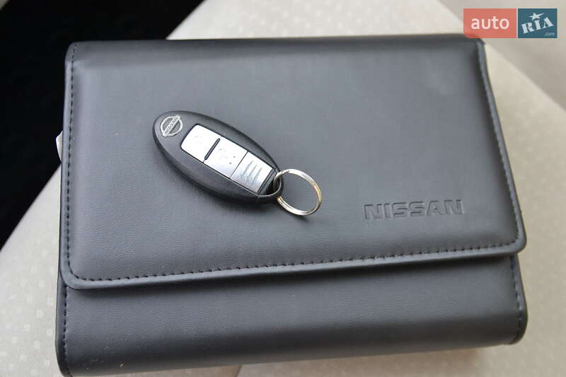 Хэтчбек Nissan Leaf 2012 в Луцке