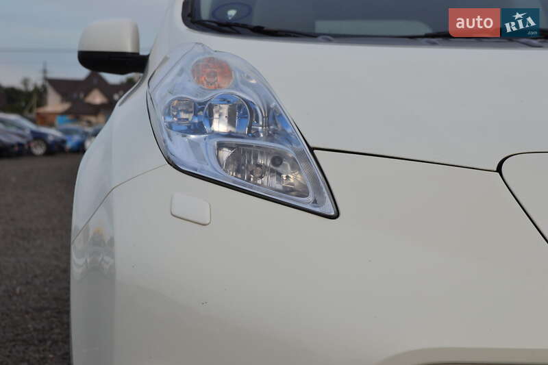 Хэтчбек Nissan Leaf 2012 в Луцке