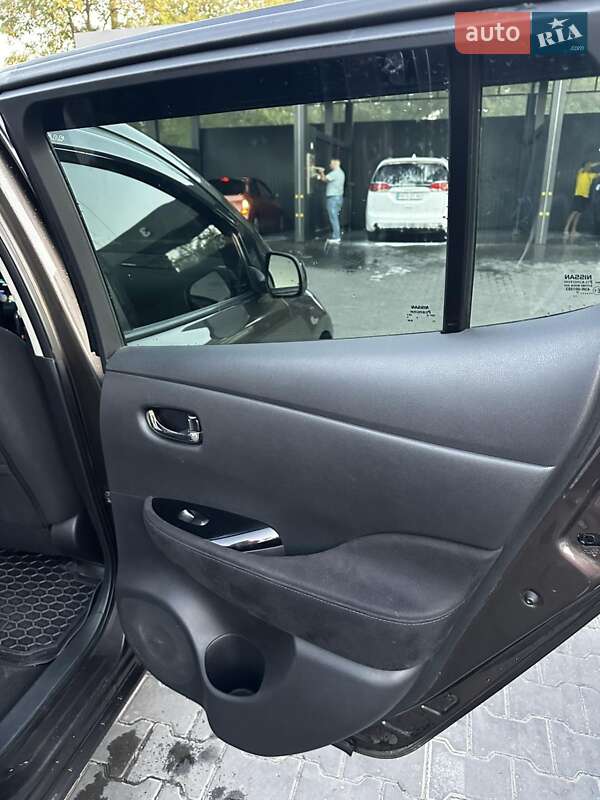 Хэтчбек Nissan Leaf 2016 в Одессе фото 4 Хэтчбек Nissan Leaf 2016 в Одессе