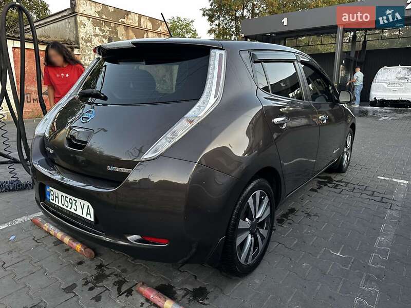 Хэтчбек Nissan Leaf 2016 в Одессе фото 5 Хэтчбек Nissan Leaf 2016 в Одессе