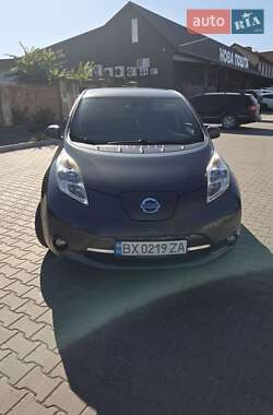 Хэтчбек Nissan Leaf 2013 в Каменец-Подольском