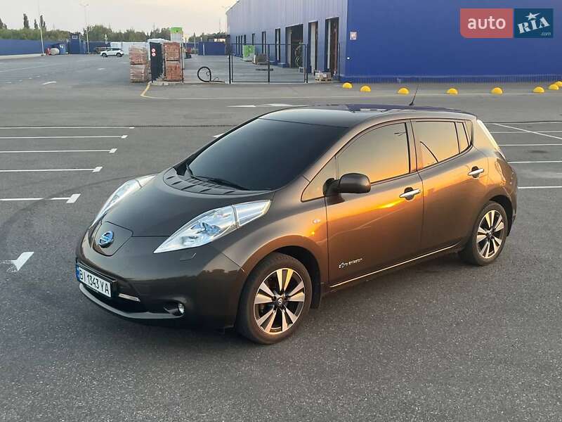Хэтчбек Nissan Leaf 2016 в Полтаве