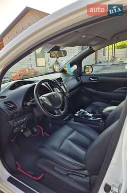 Хэтчбек Nissan Leaf 2014 в Каменском