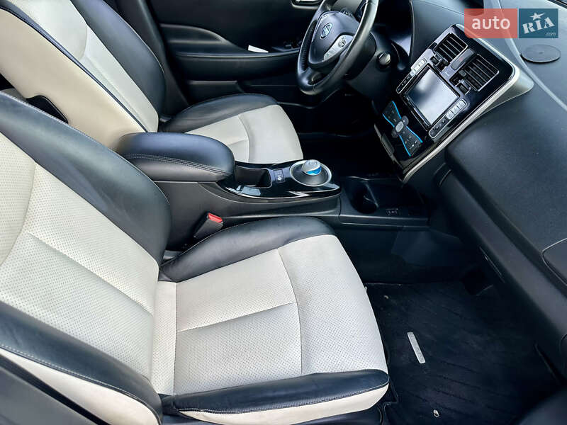 Хэтчбек Nissan Leaf 2016 в Киеве