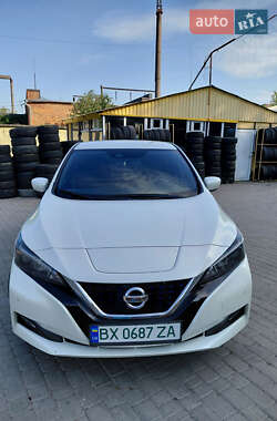 Хэтчбек Nissan Leaf 2018 в 