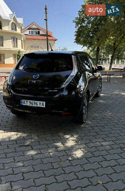 Хэтчбек Nissan Leaf 2015 в Заболотове