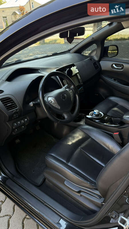 Хэтчбек Nissan Leaf 2015 в Заболотове
