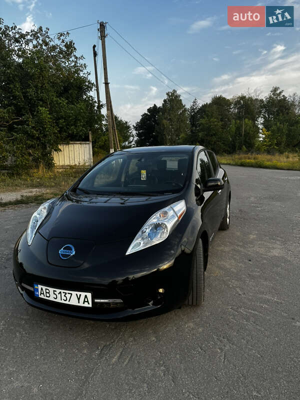 Хэтчбек Nissan Leaf 2013 в Тульчине