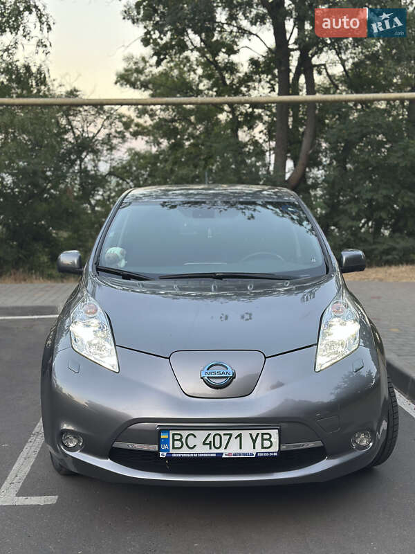 Хэтчбек Nissan Leaf 2015 в Одессе фото 5 Хэтчбек Nissan Leaf 2015 в Одессе