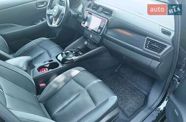 Хэтчбек Nissan Leaf 2020 в 
