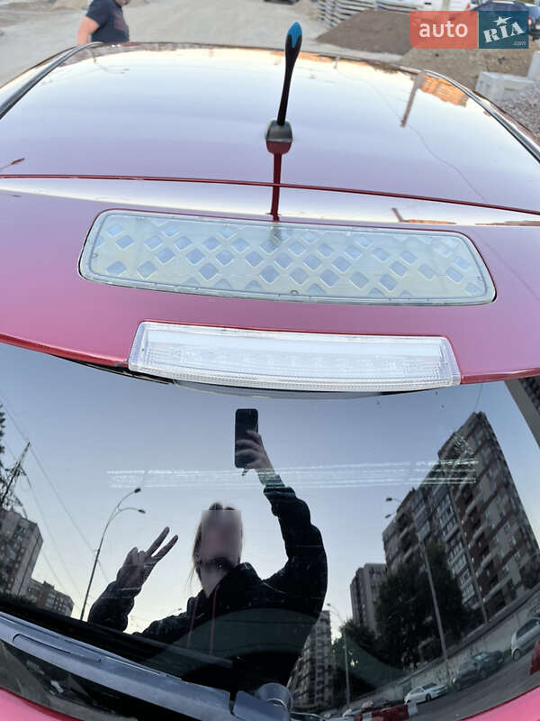 Хэтчбек Nissan Leaf 2013 в Киеве