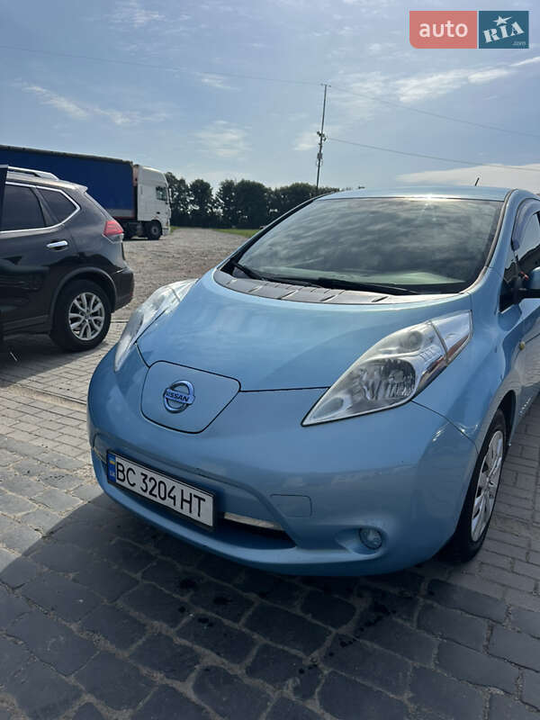 Хэтчбек Nissan Leaf 2014 в Львове