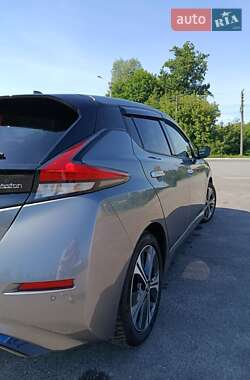 Хэтчбек Nissan Leaf 2021 в 