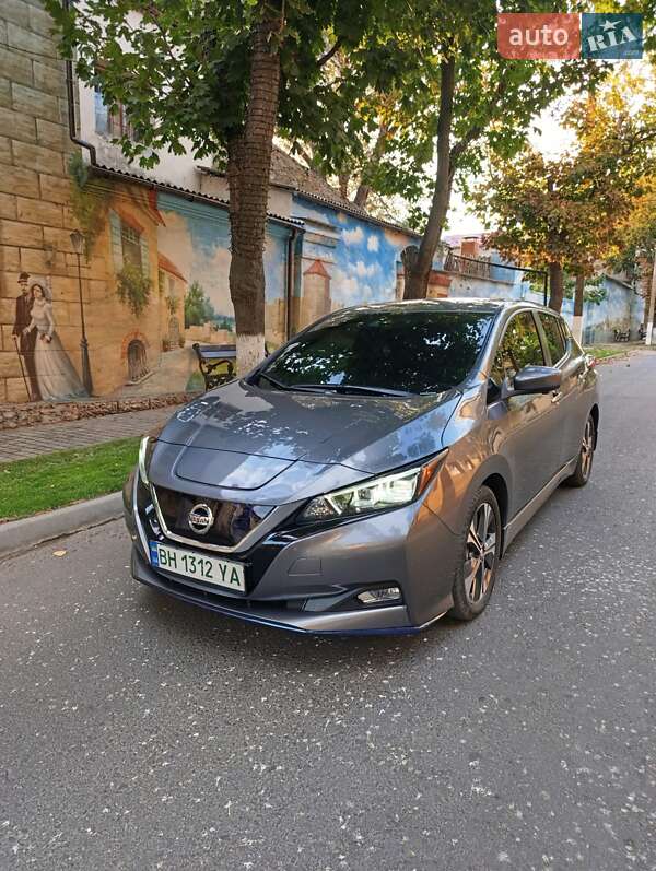 Хетчбек Nissan Leaf 2022 в Білгороді-Дністровському