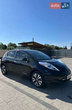 Хэтчбек Nissan Leaf 2015 в Ужгороде