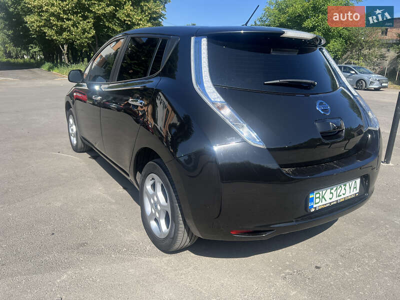 Хэтчбек Nissan Leaf 2013 в Ровно фото 6 Хэтчбек Nissan Leaf 2013 в Ровно