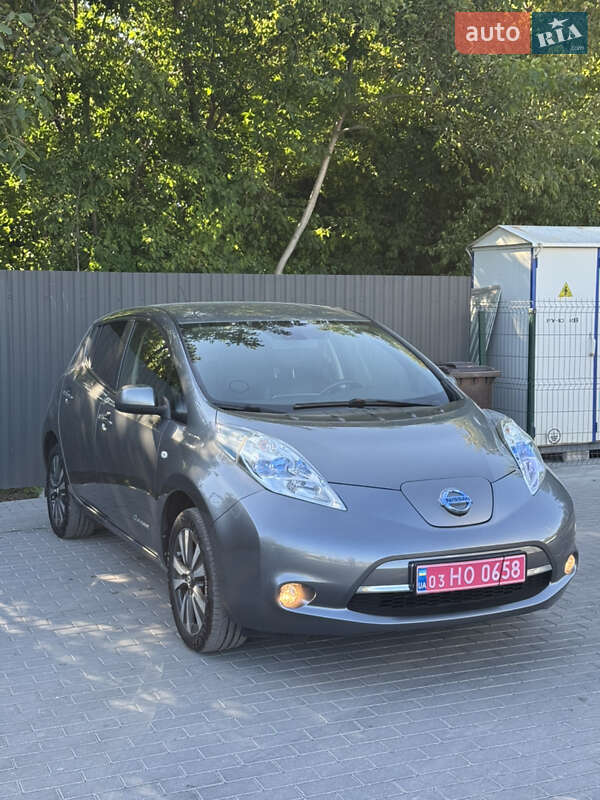 Хэтчбек Nissan Leaf 2015 в Каменец-Подольском
