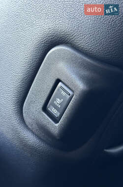 Хетчбек Nissan Leaf 2015 в 