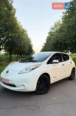 Хетчбек Nissan Leaf 2015 в Рівному