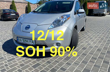 Хетчбек Nissan Leaf 2015 в Кропивницькому