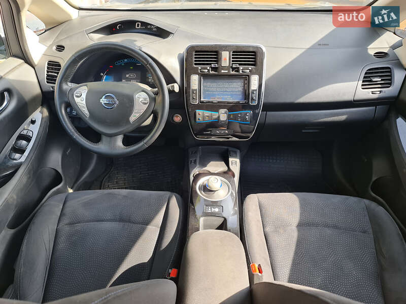 Хэтчбек Nissan Leaf 2016 в Киеве