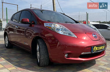 Хетчбек Nissan Leaf 2013 в Стрию
