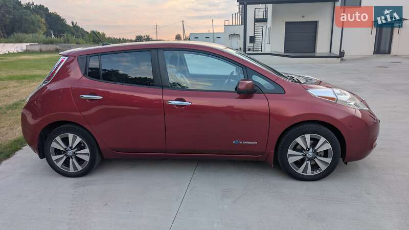 Хэтчбек Nissan Leaf 2013 в Луцке фото 9 Хэтчбек Nissan Leaf 2013 в Луцке
