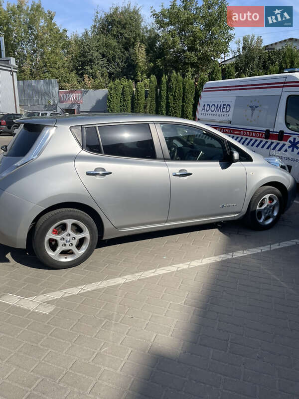 Хэтчбек Nissan Leaf 2014 в Ровно фото 4 Хэтчбек Nissan Leaf 2014 в Ровно