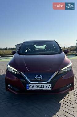 Хэтчбек Nissan Leaf 2019 в 