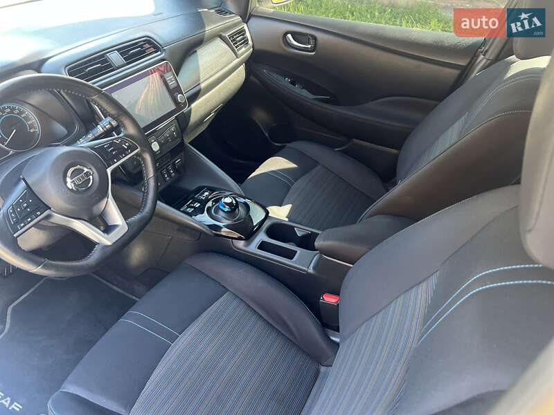 Хетчбек Nissan Leaf 2020 в Бердичеві