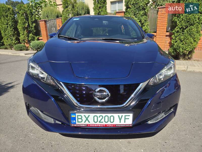 Хэтчбек Nissan Leaf 2019 в Хмельницком