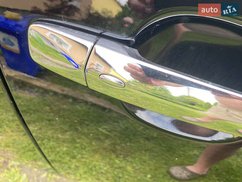 Хэтчбек Nissan Leaf 2013 в Львове