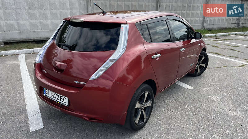 Хэтчбек Nissan Leaf 2012 в Кременчуге