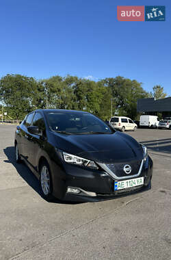 Хэтчбек Nissan Leaf 2018 в 