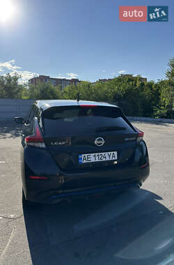 Хэтчбек Nissan Leaf 2018 в 