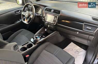 Хэтчбек Nissan Leaf 2021 в 