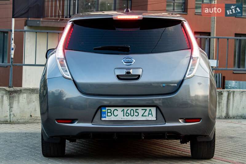 Хэтчбек Nissan Leaf 2016 в Львове