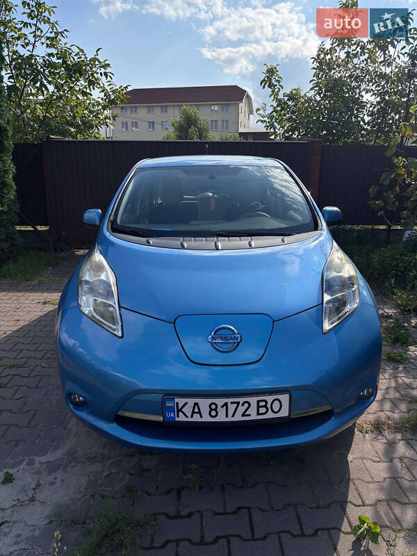 Хэтчбек Nissan Leaf 2012 в Киеве