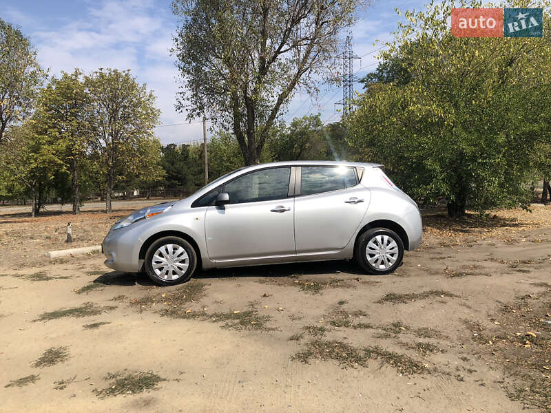 Nissan Leaf 2014