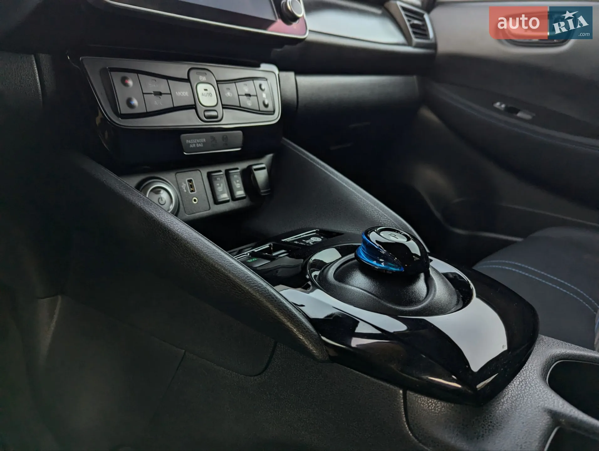 2020 Nissan Leaf - мініатюра 16