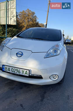 Хэтчбек Nissan Leaf 2013 в Светловодске