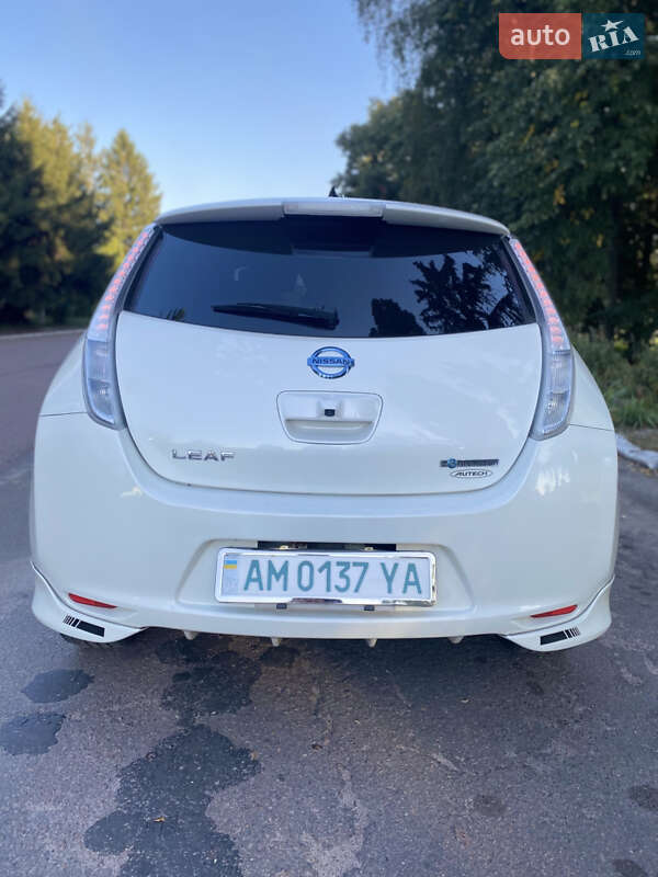 Хэтчбек Nissan Leaf 2017 в Житомире