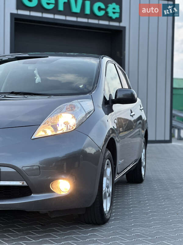 Хэтчбек Nissan Leaf 2013 в Владимире