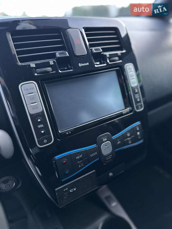 Хэтчбек Nissan Leaf 2013 в Владимире