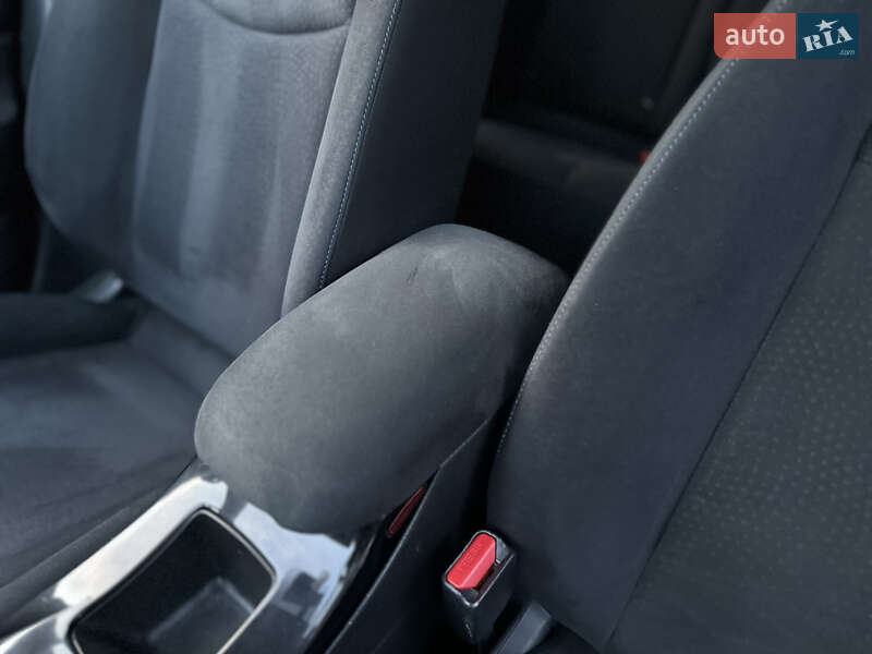 Хэтчбек Nissan Leaf 2013 в Владимире
