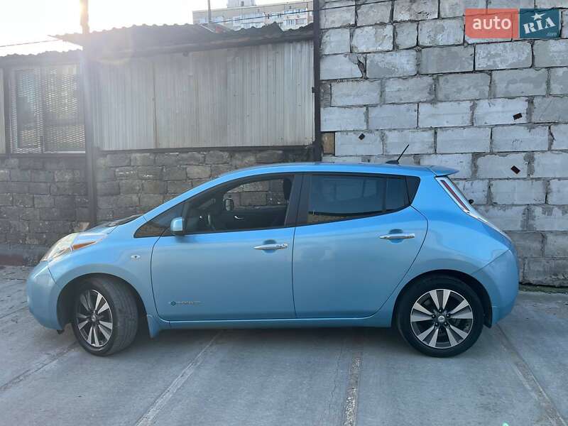 Хэтчбек Nissan Leaf 2015 в Киеве фото 14 Хэтчбек Nissan Leaf 2015 в Киеве