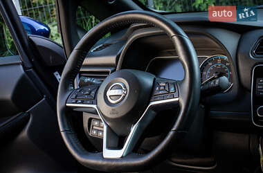 Хэтчбек Nissan Leaf 2023 в 
