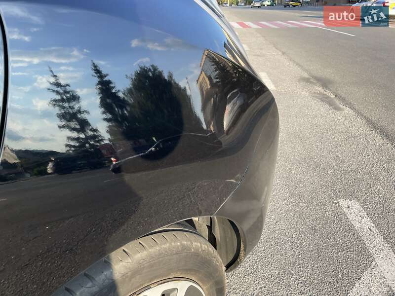 Хэтчбек Nissan Leaf 2013 в Василькове фото 3 Хэтчбек Nissan Leaf 2013 в Василькове